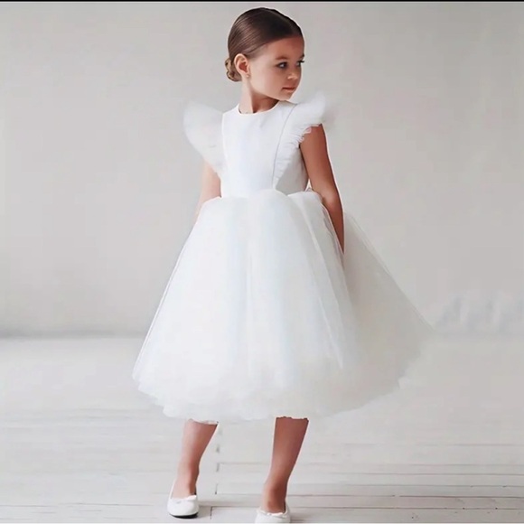 👗 Charming White Tulle Dress for Little Girls, flower girl👗 - Picture 1 of 9